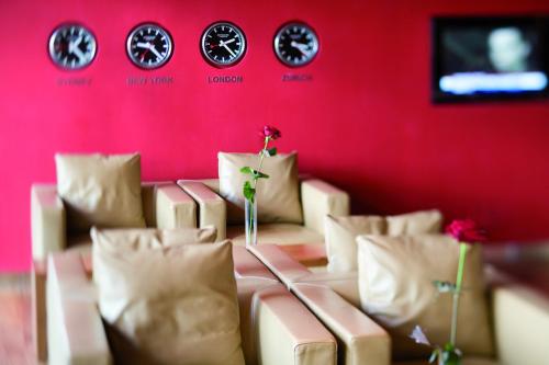 Mövenpick Hotel Zurich Airport - image 4