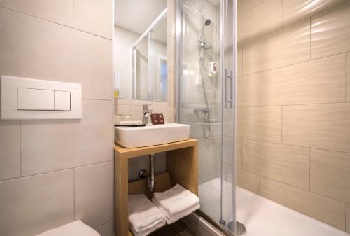 Remisens Hotel Epidaurus - image 10