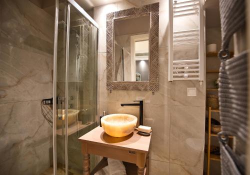 Rastoni Athens Suites near Acropolis at Tsatsou street - image 3