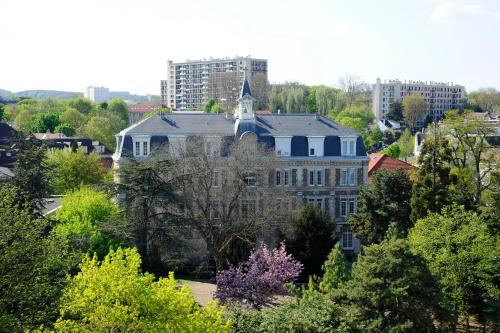The Originals Boutique, Hôtel Maison de l'Abbaye (Relais du Silence) Hotel de charme L'Haÿ-les-Roses