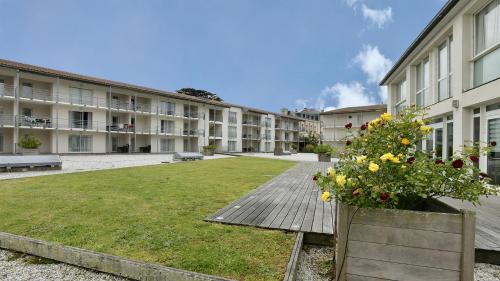 Vacancéole - Le Domaine du Château - La Rochelle / Île de Ré - main image