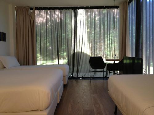 1 queen bed
