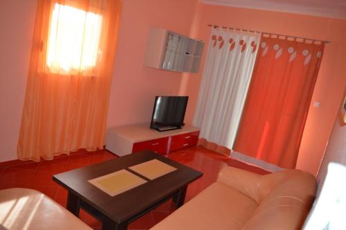 Apartment in Vinišce with Balcony, Air condition, WIFI, Washing machine (4753-2)