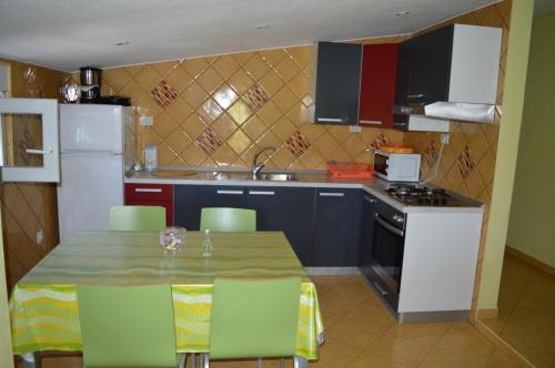 Apartment in Vinišce with Balcony, Air condition, WIFI, Washing machine (4753-3), Vinišče (fotografie 4)