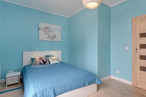 One-Bedroom Apartment image 10