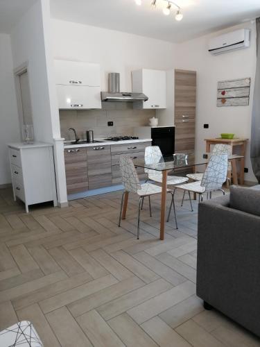 Facilities, Appartamento in centro paese in Monterosi