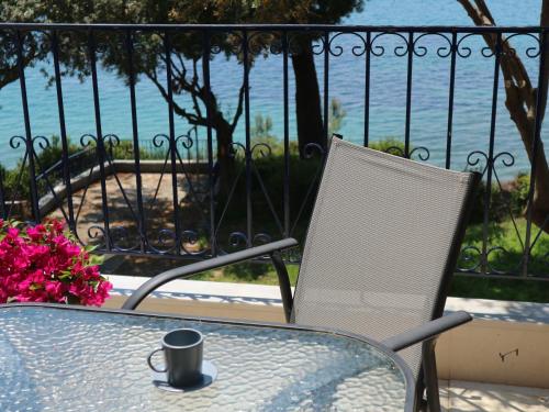  Seafront Loft in Akti Elia in Elia