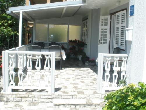  Apartmani i sobe Mara in Rab