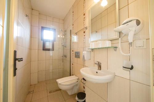 Portofino Apartments - image 6