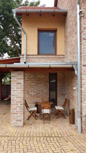 Buitenkant, Gyulai-furdo-apartman II. in Gyula