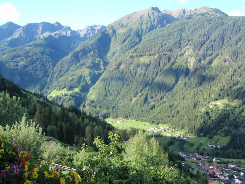 Ferienwohnungen Schöpf in Jerzens