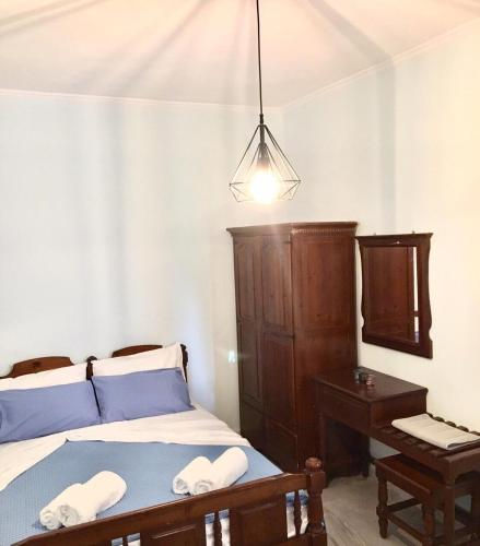 Fistiki Rooms #6,7, Attica