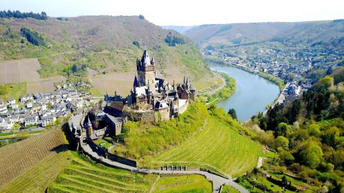 Tuvākā izklaides vieta, Ferienwohnung Scheid in Lahr (Rhineland-Palatinate)