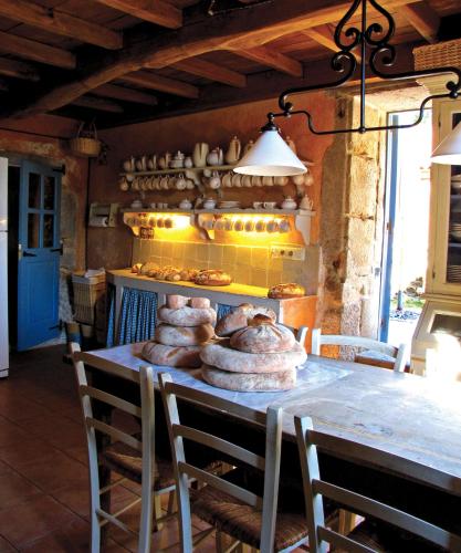 Seadmed, Casa do Castelo de Andrade in Pontedeume