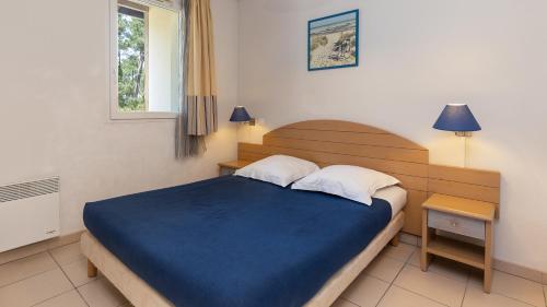 1 double bed, 2 sofa beds