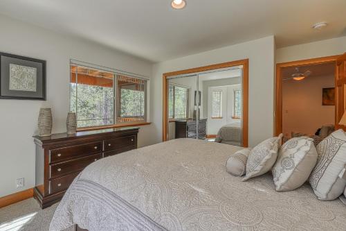 Montgomery Estates Retreat - main image