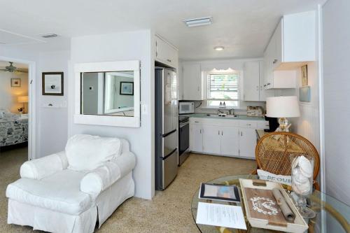 Manasota Key Retreat - image 6
