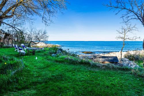 Rustic Rockport Cottage in Rockport, USA