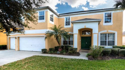 Mickeys Maingate Mansion in Kissimmee, USA