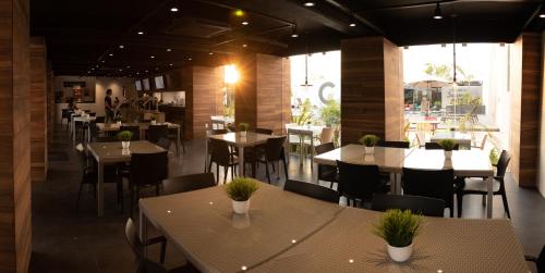 Restaurant, B's Suites Mérida (B's Suites Merida) in Merida
