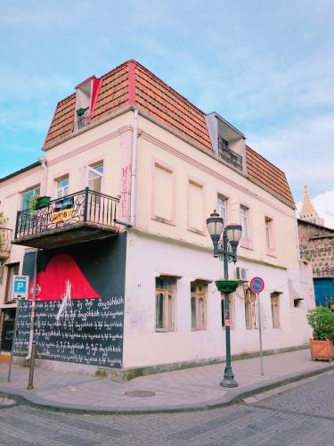

Hostel Lola