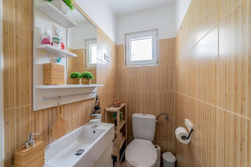 Dandelion Guest House - image 2