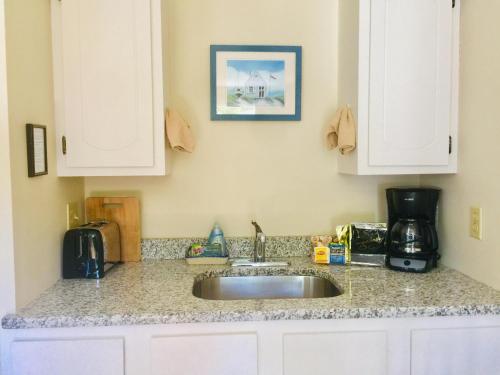 Sesuit Harbor House - main image