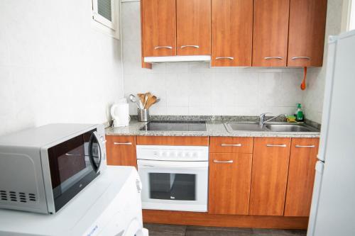 One-Bedroom Apartment with City View