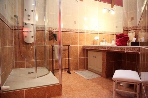 Chateau des Barrenques chambre d'hôte Vénéjan