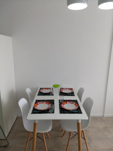 Studio Apartment image 5