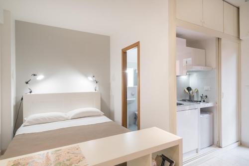 Magenta Collection Terrione 17, Rome