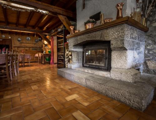 Restaurant Gautard - Chambres d'hotes Les Tavaillons in Thorens-Glieres