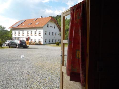 Viesnīcas āriene, Zehrermühle Campinghütte (Zehrermuhle Campinghutte) in Innernzell