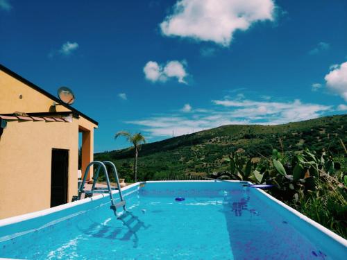  Casa Pizzido near Cefalù, Ferienwohnung in Collesano