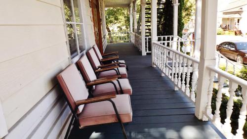 ระเบียง/ชานเรือน, Auberge Internationale de Riviere-du-Loup O76381 in ริเวียร์-ดู-โลพ