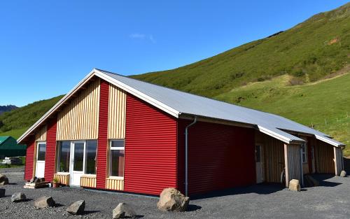 The Potato Storage - Accommodation - Svínafell