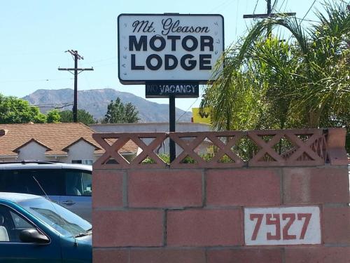 Mt. Gleason Motorlodge - Accommodation - Sunland