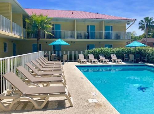 Dunes Inn & Suites - Tybee Island - 수영장