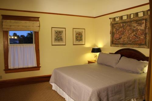 Pacific Grove Inn