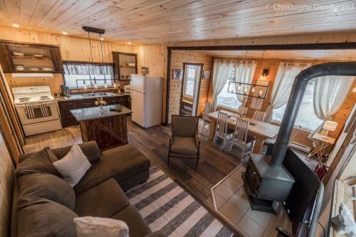 . Chalet Le Louna - Les Chalets Spa Canada