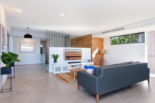 Bluey's Beach House - 5 Bedroom