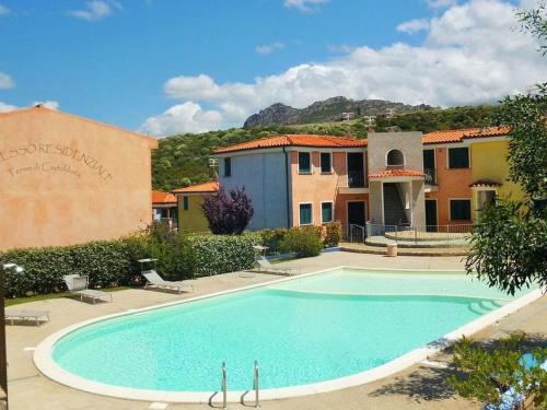  Cozy Apartment in Badesi with Swimming Pool in Santa Maria Coghinas