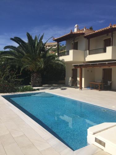  Villa Harmony, Porto Heli, Ferienwohnung in Porto Heli