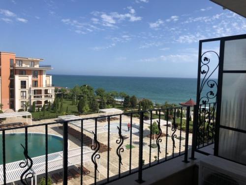 Single Apartment in Prestige Fort Beach