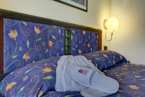 1 twin bed