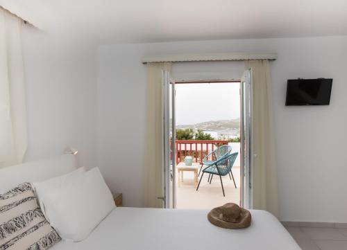 2 bedrooms, 4 beds