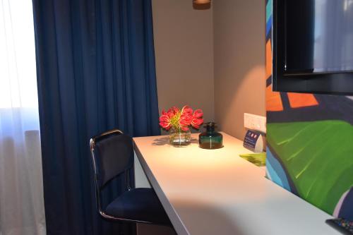 Blue Mansion Hotel - image 14