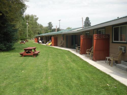 约翰尼斯汽车旅馆