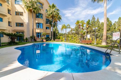 N&A Modern & Bright 2 BDR Apt at Benalmadena