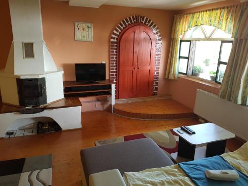 Fruzsi Vendégház - image 3